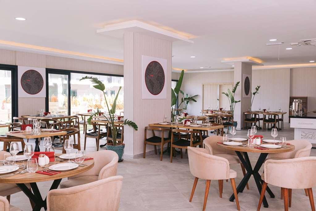 Hotel Ramada Cesme